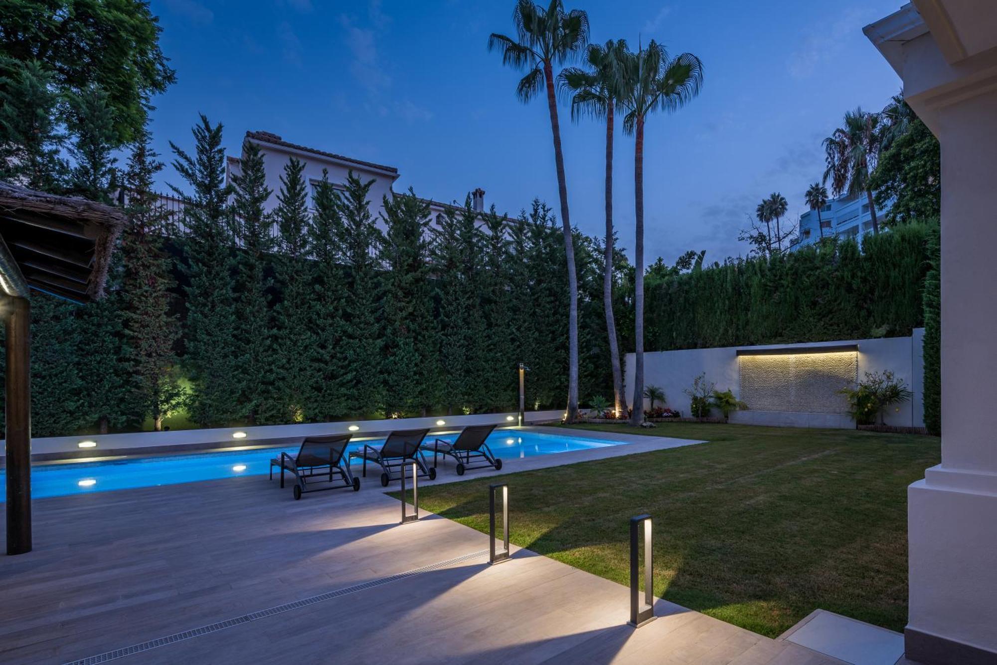 Villa New Zacaluca Pool Sauna & Gym - Happy Rentals มาร์เบยา ภายนอก รูปภาพ