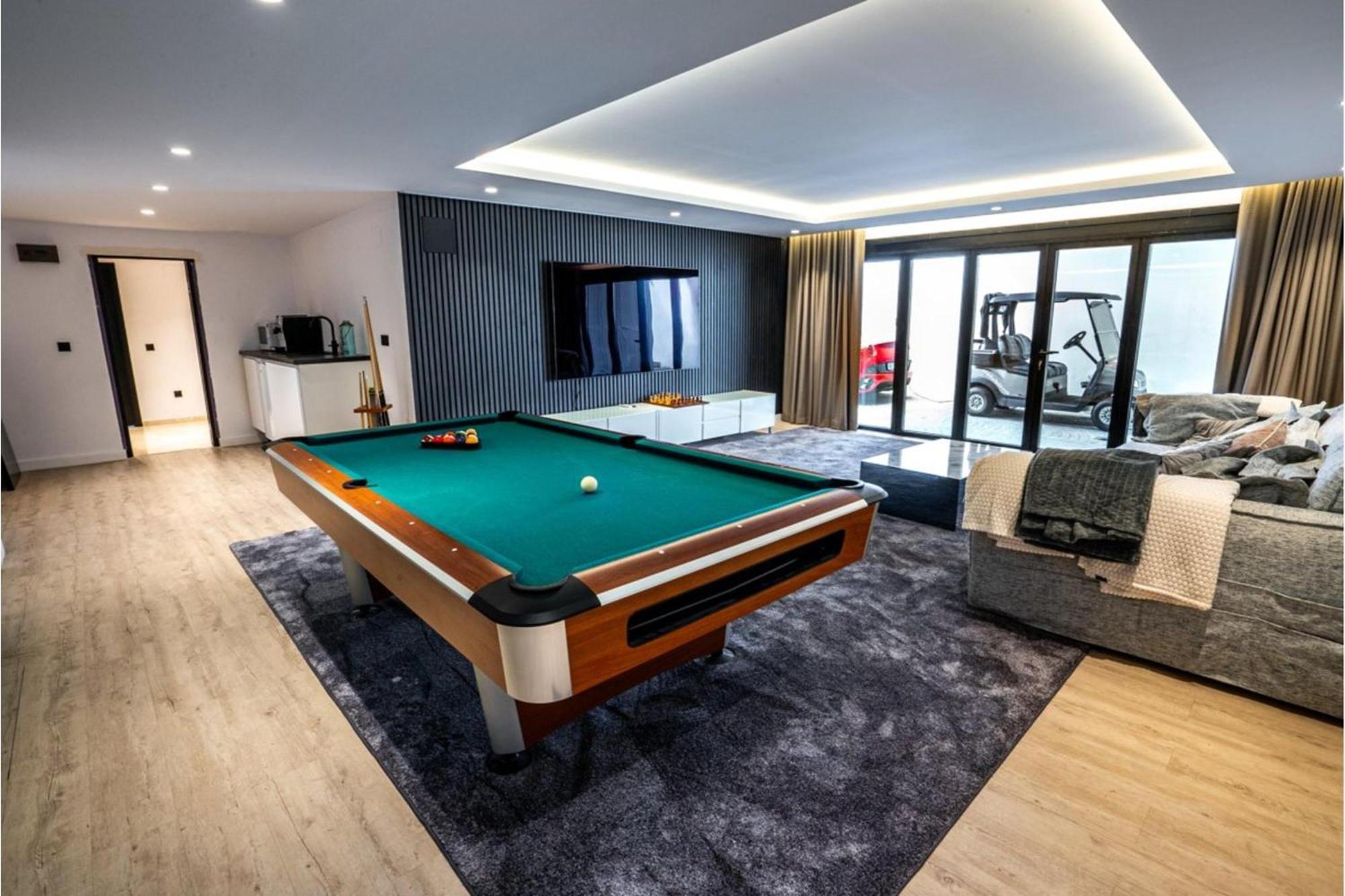 Villa New Zacaluca Pool Sauna & Gym - Happy Rentals มาร์เบยา ภายนอก รูปภาพ