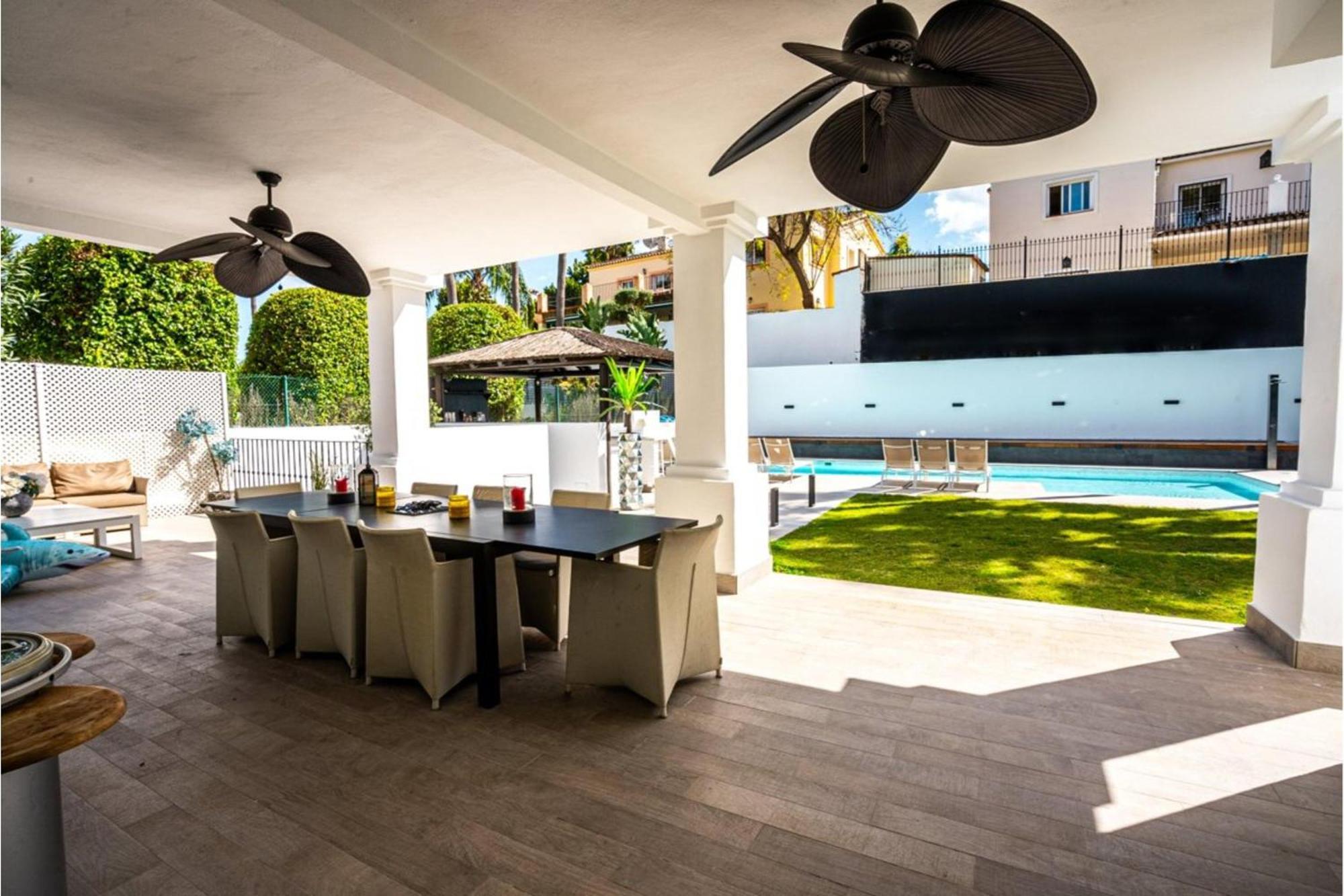 Villa New Zacaluca Pool Sauna & Gym - Happy Rentals มาร์เบยา ภายนอก รูปภาพ
