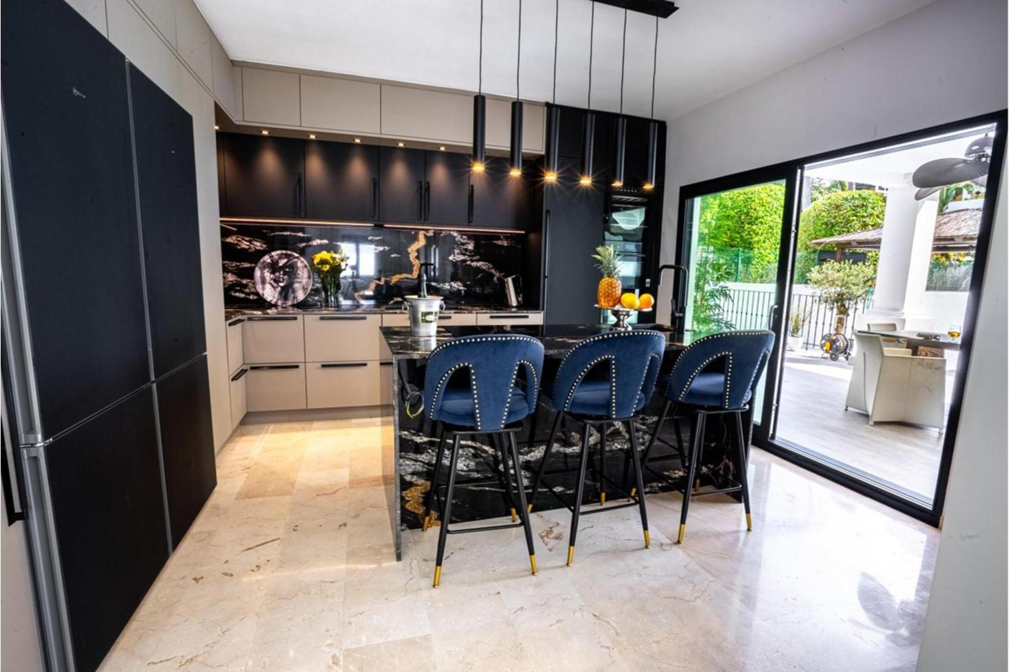 Villa New Zacaluca Pool Sauna & Gym - Happy Rentals มาร์เบยา ภายนอก รูปภาพ