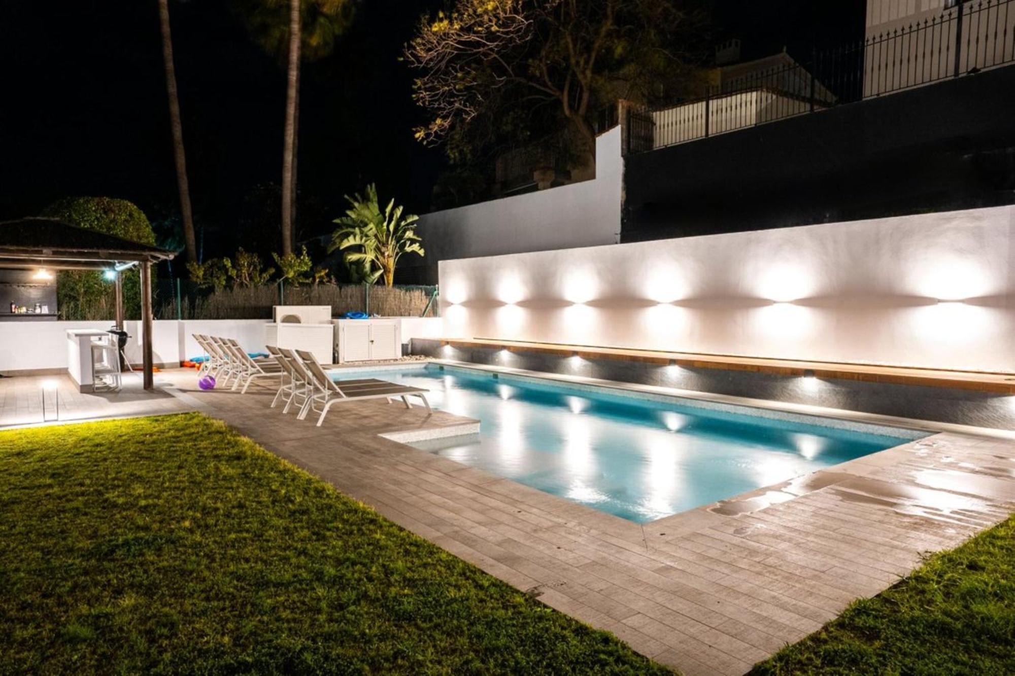 Villa New Zacaluca Pool Sauna & Gym มาร์เบยา ภายนอก รูปภาพ