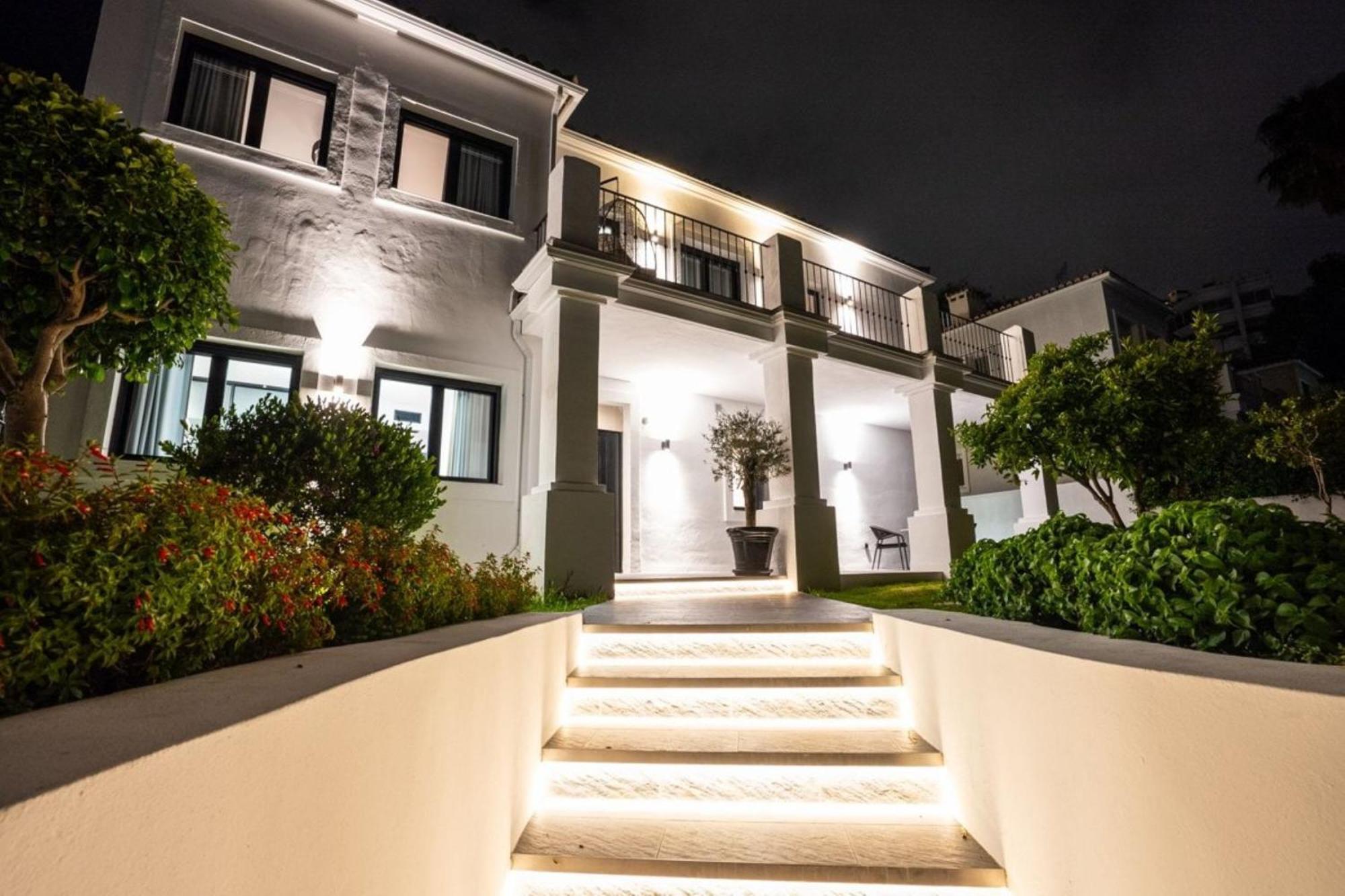 Villa New Zacaluca Pool Sauna & Gym - Happy Rentals มาร์เบยา ภายนอก รูปภาพ
