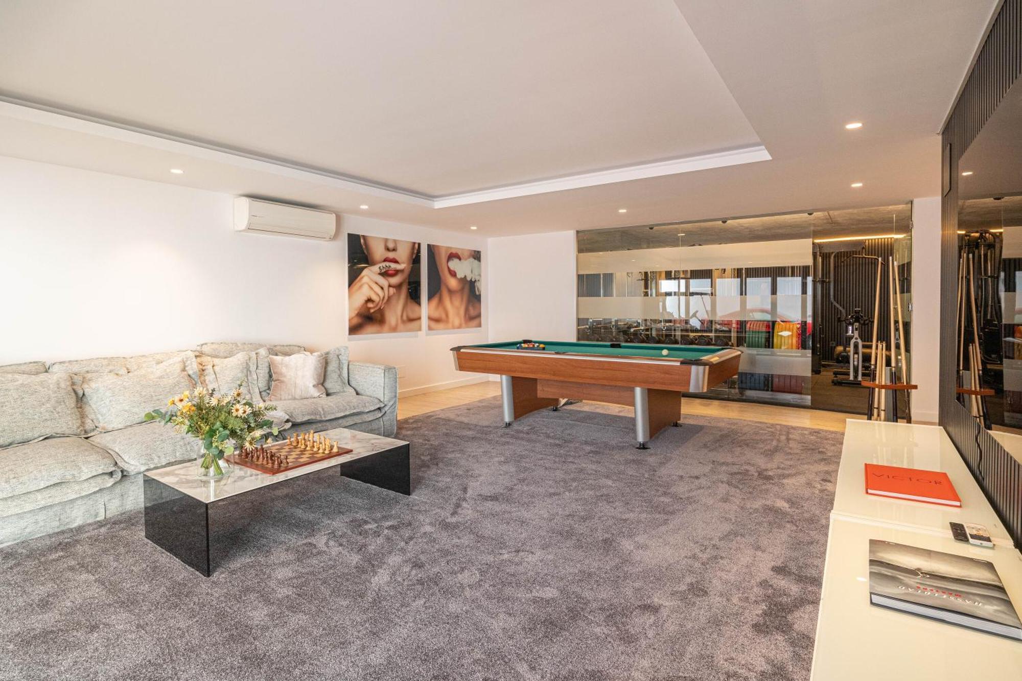 Villa New Zacaluca Pool Sauna & Gym - Happy Rentals มาร์เบยา ภายนอก รูปภาพ