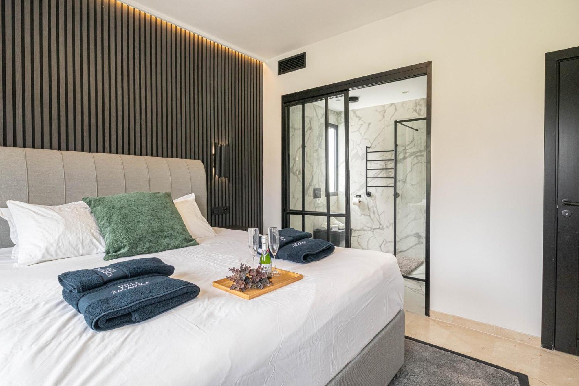 Villa New Zacaluca Pool Sauna & Gym - Happy Rentals มาร์เบยา ภายนอก รูปภาพ