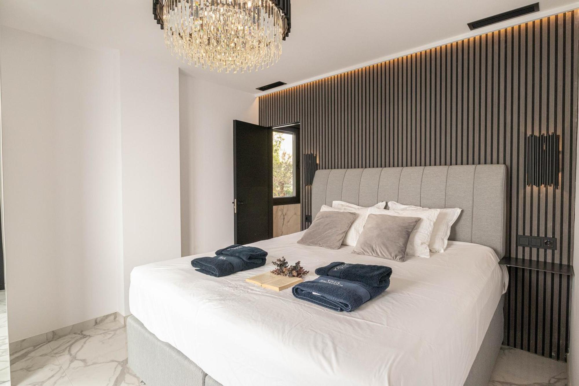 Villa New Zacaluca Pool Sauna & Gym - Happy Rentals มาร์เบยา ภายนอก รูปภาพ