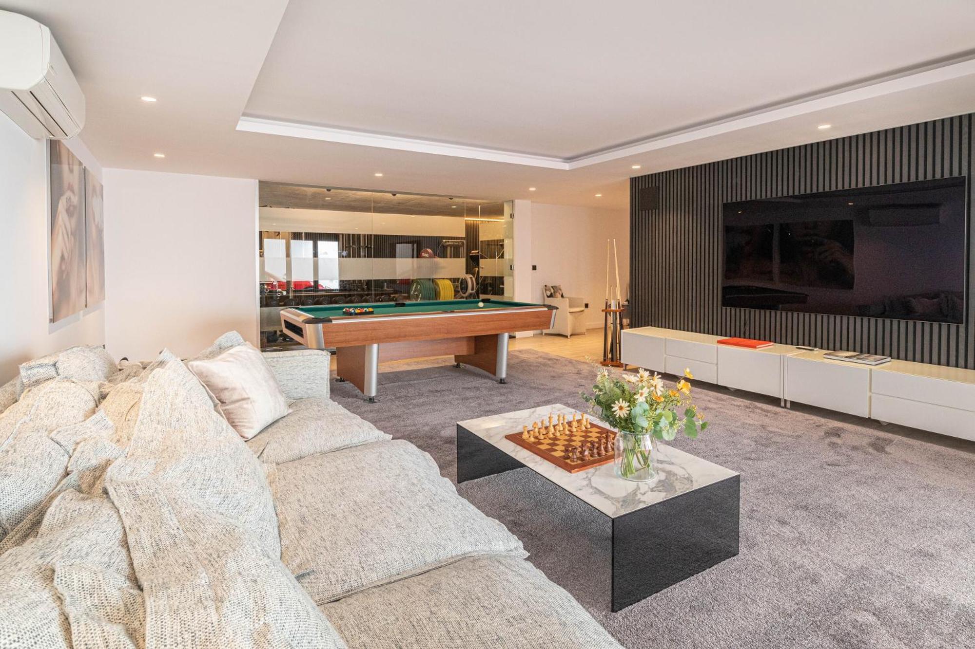 Villa New Zacaluca Pool Sauna & Gym - Happy Rentals มาร์เบยา ภายนอก รูปภาพ
